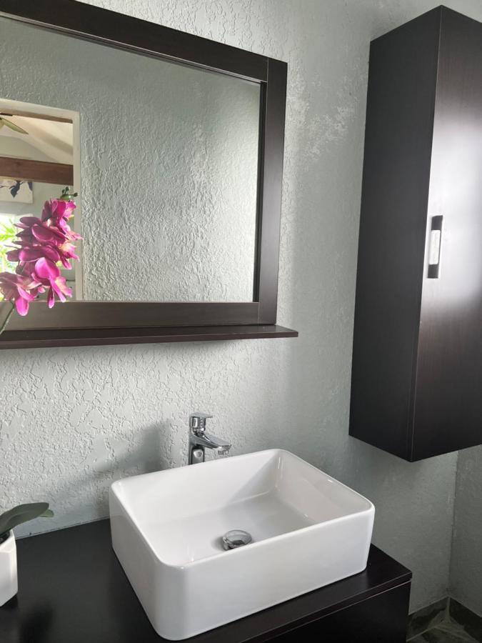 Jamaica Colors Hotel And Eco-Retreat ปอร์ตอันโตนิโอ ภายนอก รูปภาพ