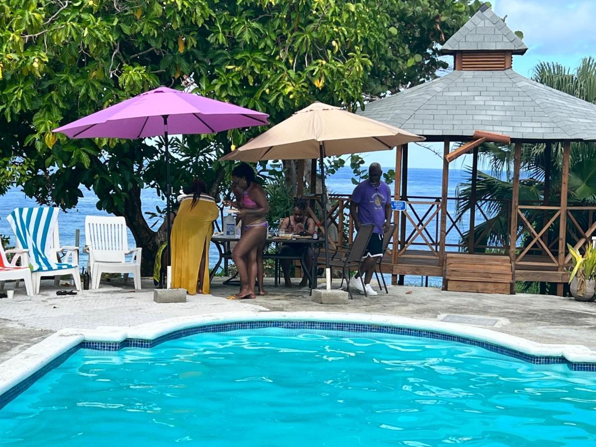 Jamaica Colors Hotel And Eco-Retreat ปอร์ตอันโตนิโอ ภายนอก รูปภาพ